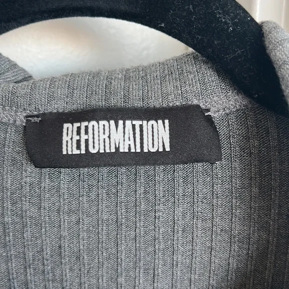 Reformation Margaret Gray Shirt Size M - Picture 6 of 8